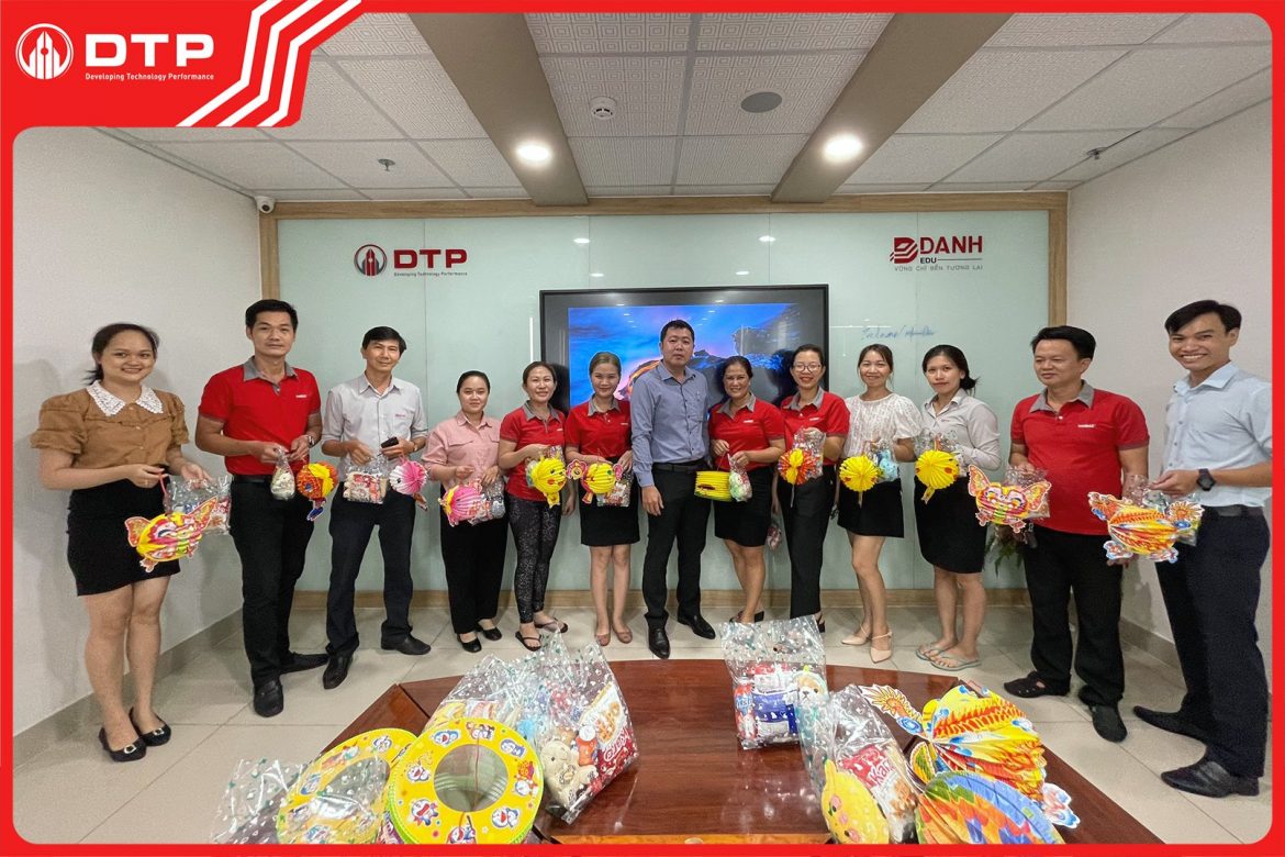 Tặng quà Trung thu 2022