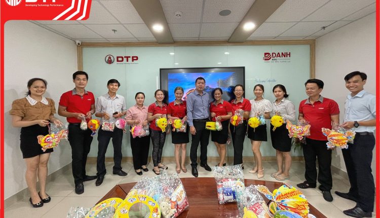 Tặng quà Trung thu 2022
