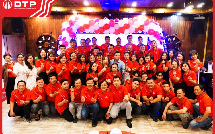 Tất niên 2022
