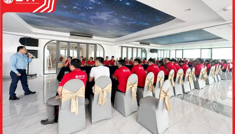 Họp toàn thể nhân viên đầu năm 2023