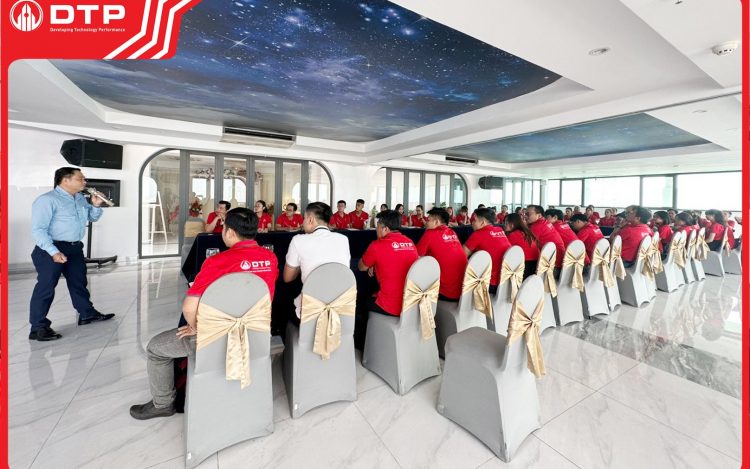 Họp toàn thể nhân viên đầu năm 2023